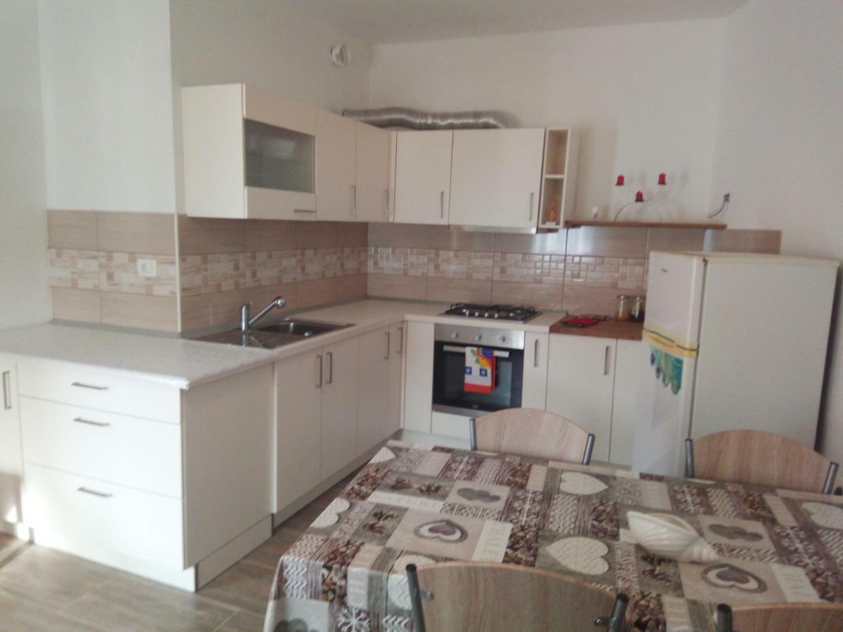 Apartmaji Matazin Črni Kal 外观 照片