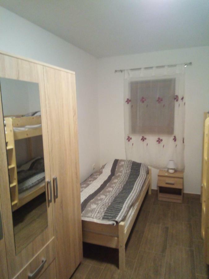 Apartmaji Matazin Črni Kal 外观 照片
