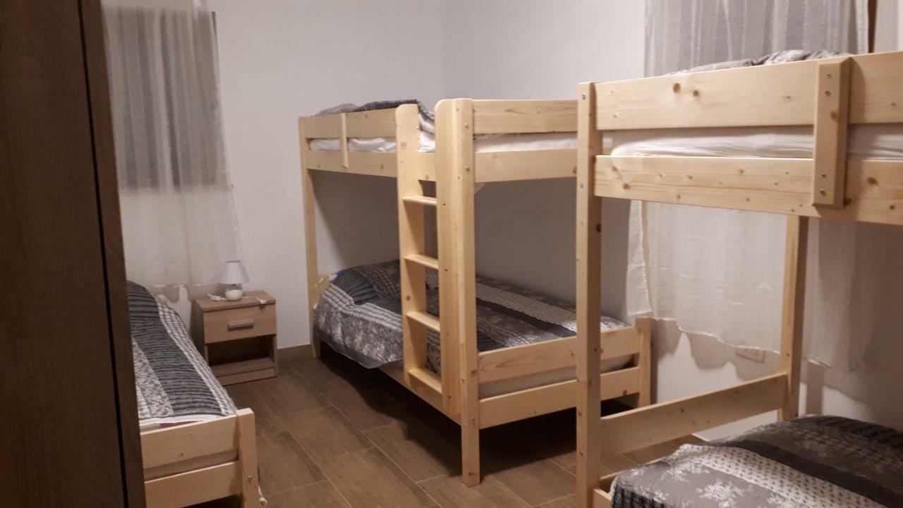 Apartmaji Matazin Črni Kal 外观 照片